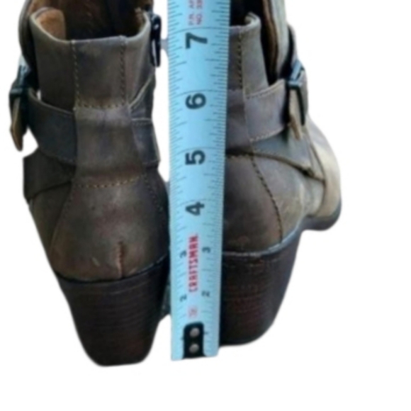 b.o.c Born Distress Leather Cognac Ankle Boot Brown Gray Western Women 8 Faywood - Picture 7 of 9